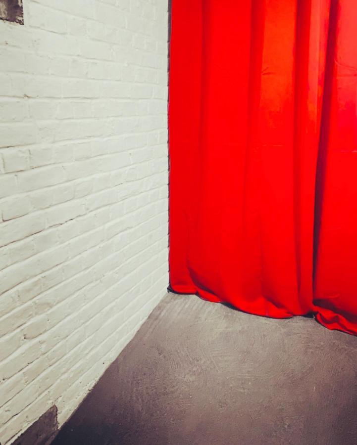 Secret Room Votre Love Room Coquine Et Insolite En Espace Privatif A Tournai Exterior foto